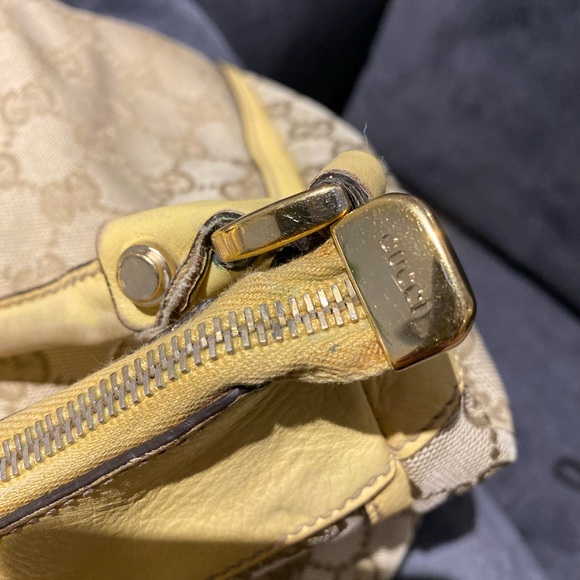 Gucci D-Ring Hobo Bag - Picture 7 of 16